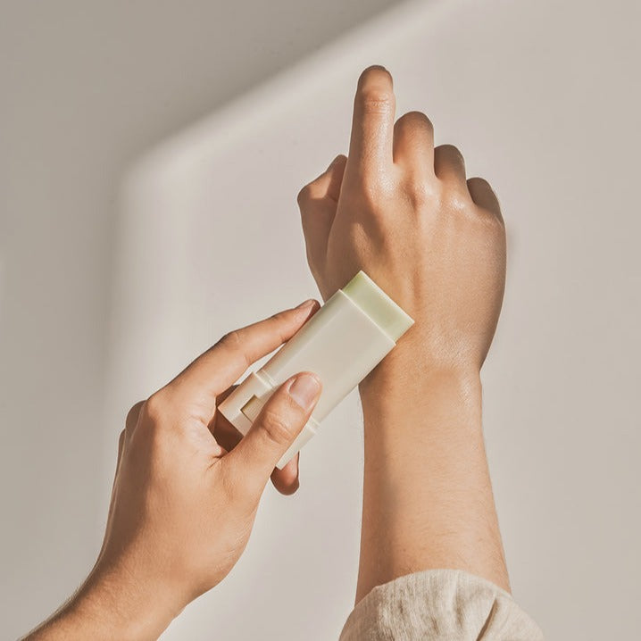 Matte Sun Stick: Mugwort + Camelia