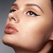 Wing Flick Eyeliner in Ultra Black